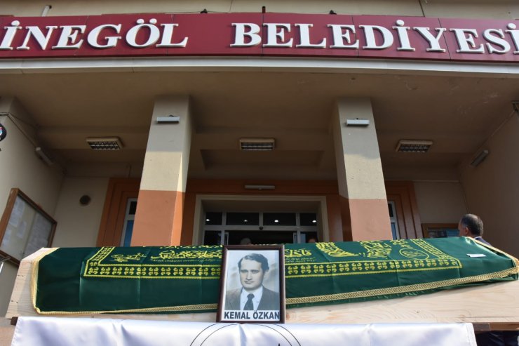 BURSA İnegöl ilçesinin eski Belediye Başkanı Kemal Özkan, 98 yaşında vefat etti.