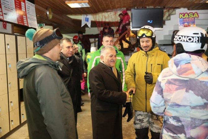 Memduh Büyükkılıç “Erciyes bu ilgi ile Anadolu’nun kış merkezi olduğunu ispatlamıştır”