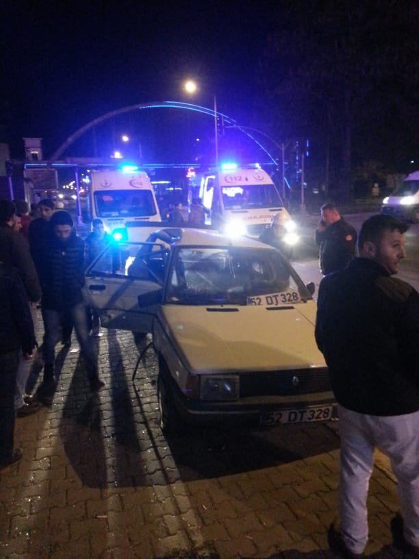 Ordu'nun Fatsa ilçesinde meydana gelen trafik kazasında 3 kişi yaralandı.