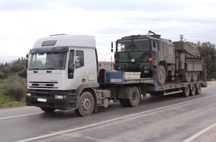 Sınıra askeri sevkiyat "Hatay'ın Hassa ilçesindeki askeri hareketlilik devam ediyor"