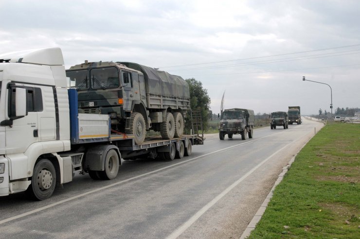 Sınıra askeri sevkiyat "Hatay'ın Hassa ilçesindeki askeri hareketlilik devam ediyor"