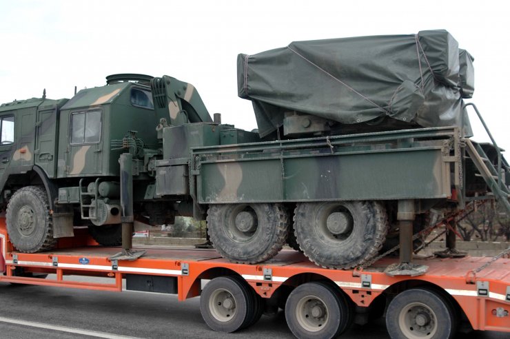 Sınıra askeri sevkiyat "Hatay'ın Hassa ilçesindeki askeri hareketlilik devam ediyor"