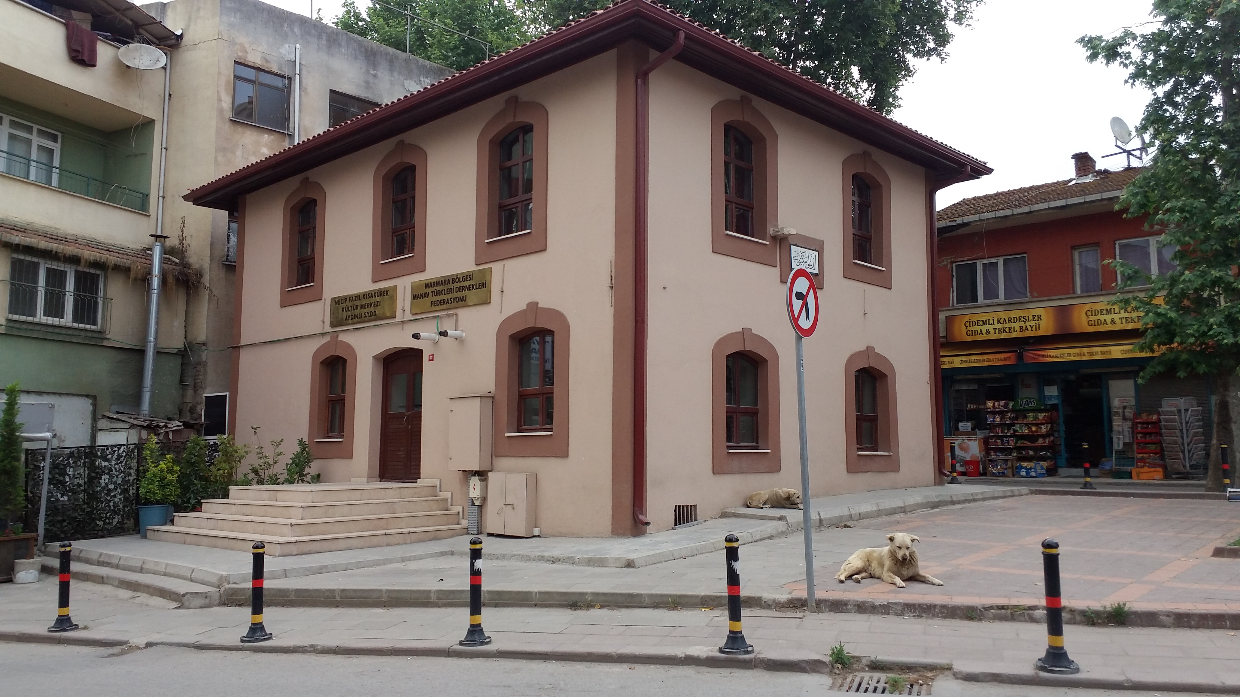 133 yllık tarihi esere “Manav” damgası