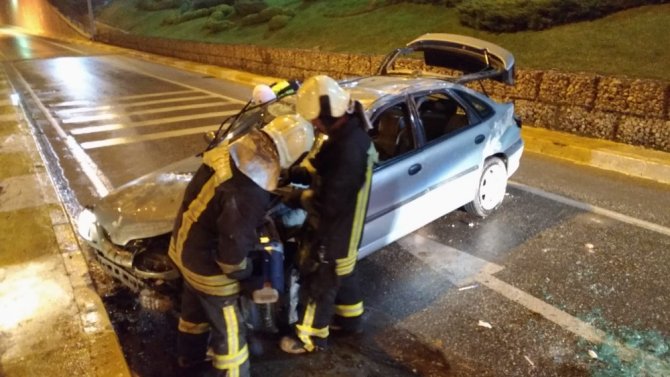 Denizli'nin Pamukkale ilçesinde Kontrolden çıkan otomobil takla attı: 1 yaralı