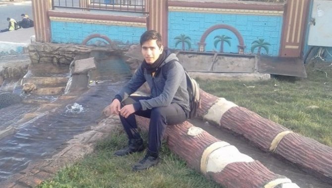 Şanlıurfa'da kimliği belirsiz kişi tarafından bıçaklanan genç hayatını kaybetti