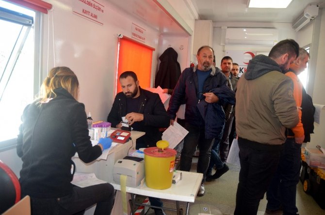 Aydın'ın Didim ilçesinde, kan bağışı kampanyası sürüyor