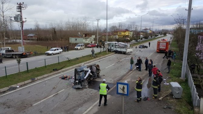 Samsun'un Terme ilçesinde meydana gelen trafik kazasında 1 kişi hayatını kaybetti, 1 kişi yaralandı.