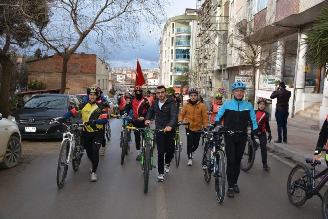 90 bin Mehmetçik, Sinop'ta düzenlenen yürüyüşle anıldı.