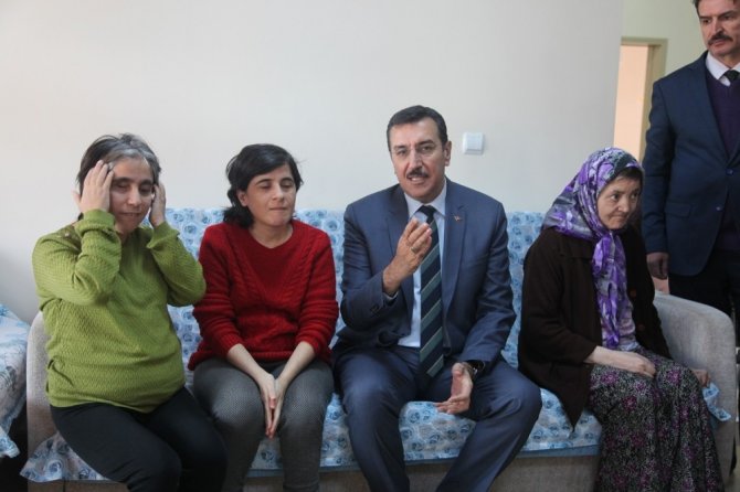 Bülent Tüfenkci:"16 yıllık AK Parti iktidarında kıyas kabul edilemeyecek hizmetler yapıldı"