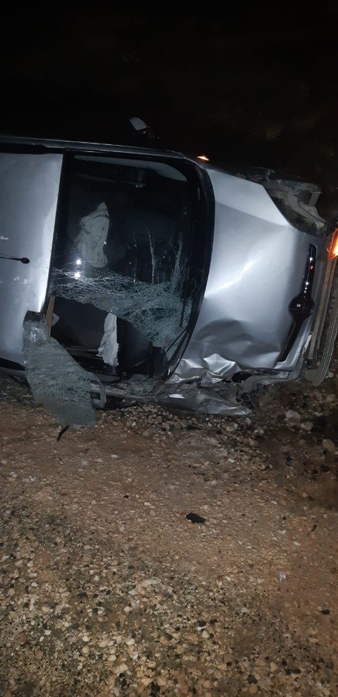 Mardin'in Midyat ilçesinde meydana gelen trafik kazasında 4 kişi yaralandı