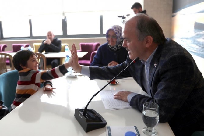 "Hüseyin Gürlesin ile Halk Günü"nde Başkan Gürlesin vatandaşları dinledi