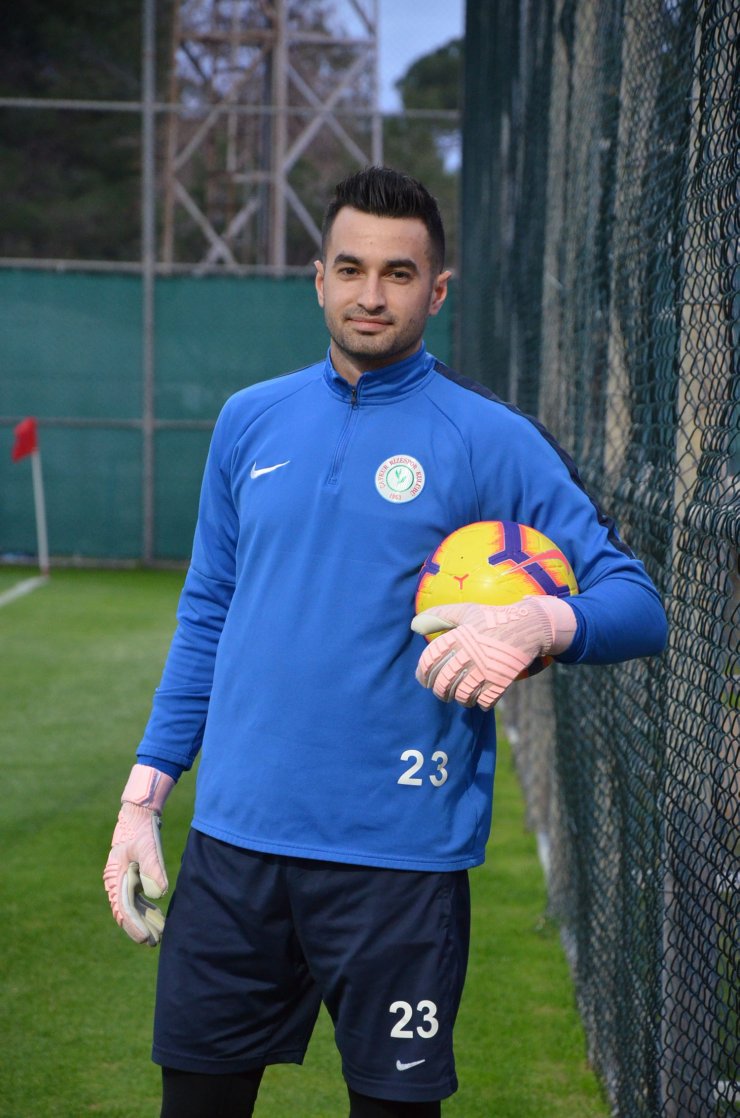 Rizespor'un kalecisi Gökhan Akkan: "Taraftarın da desteğiyle biz bu takımı buradan kurtarırız"