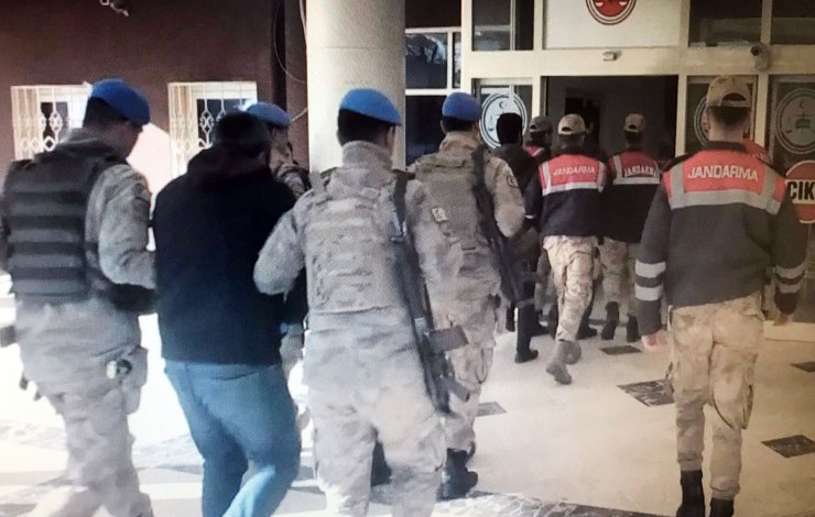 ŞANLIURFA'nın Viranşehir ilçesinde Düğünlerde terör örgütü propagandasına 9 gözaltı