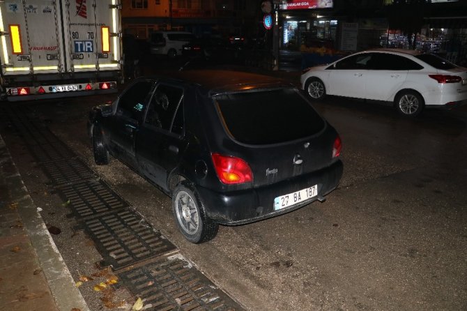 Adana'da Trafikte yol verme kavgası kanlı bitti: 1 yaralı