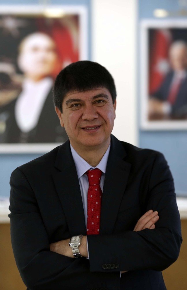 Muhittin Böcek, 10 Ocak Çalışan Gazeteciler Günü nedeniyle mesaj yayımladı