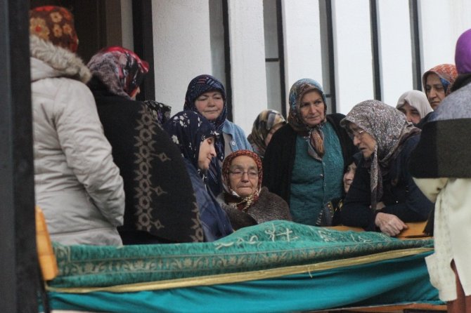 Nihat Karaahmetoğlu bugün Giresun'un Duroğlu Beldesi'nde son yolculuğuna uğrulandı