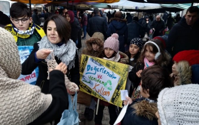 Tavşanlı Ahmet Uluçay Bilim ve Sanat Merkezi öğrencilerinden ’poşet kullanmıyoruz’ etkinliği