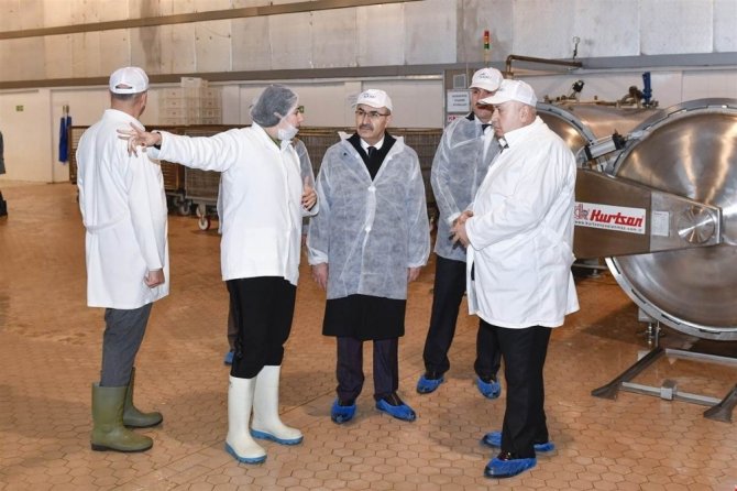 Vali Demirtaş: "Adana’da, ürün çeşitliliği ve üretim kapasitesinin artmasını hedefliyoruz"