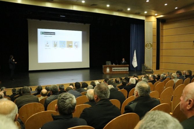 Zonguldak Valisi Erdoğan Bektaş, bağımlılıkla mücadele toplantısında açıklamalarda bulundu