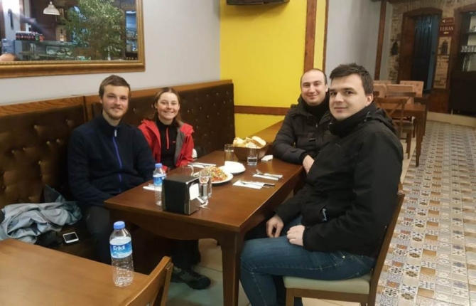 Dünya barışı için Norveç’ten Gürcistan’a bisikletle yolculuk