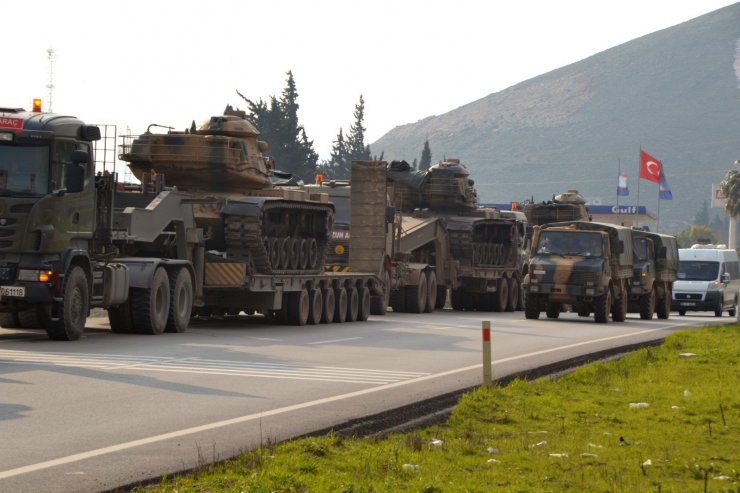 Sınırına askeri araç sevkiyatı