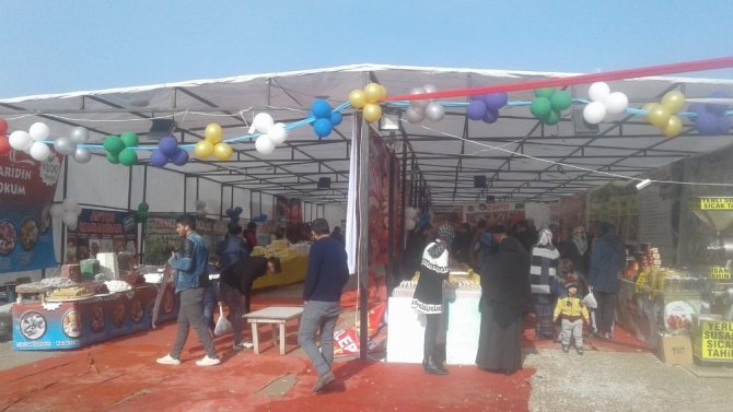 Yöresel ürün pazarı vatandaşlardan yoğun ilgi görüyor