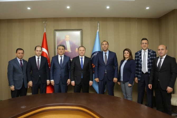 Akdeniz Üniversitesi Mühendislik Fakültesi’ne 2 amfi ve 1 bilgisayar laboratuvarı