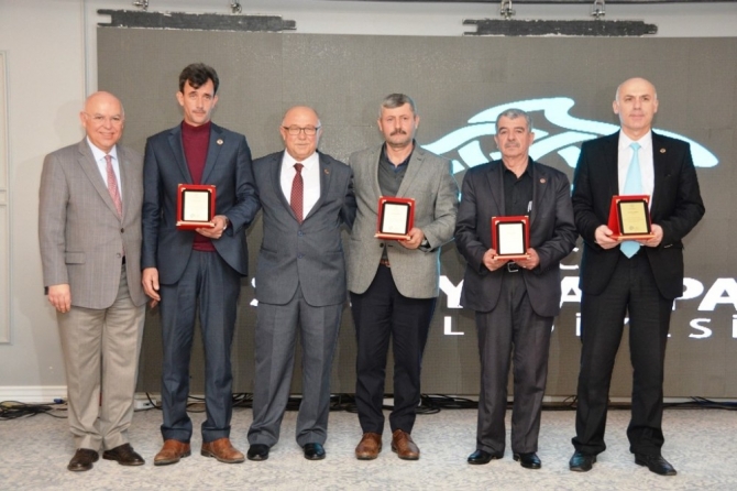 Başkan Eşkinat 74 mahalle muhtarına teşekkür etti