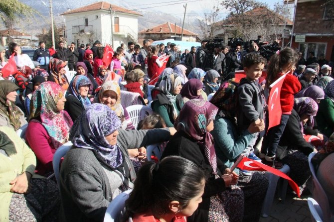 Bakan Çavuşoğlu Avrupa Parlamentosundaki ırkçılara yüklendi: "Bunlar İslam düşmanıdır"