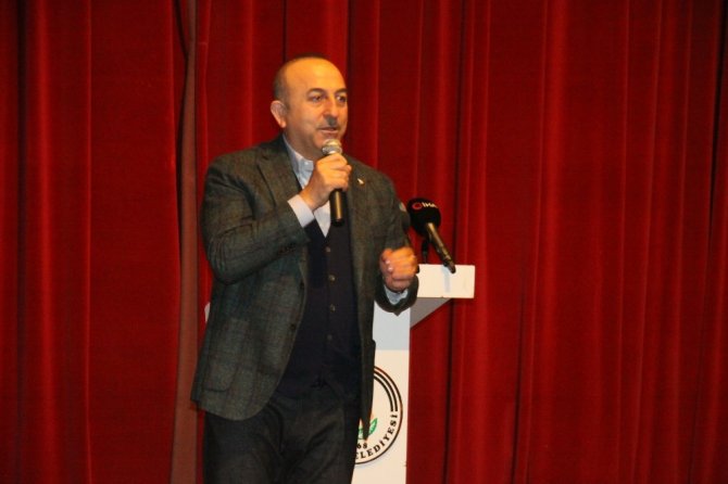 Çavuşoğlu dış politikayı özetledi: "Diplomasi ise diplomasi, müzakere ise müzakere, rest ise rest"