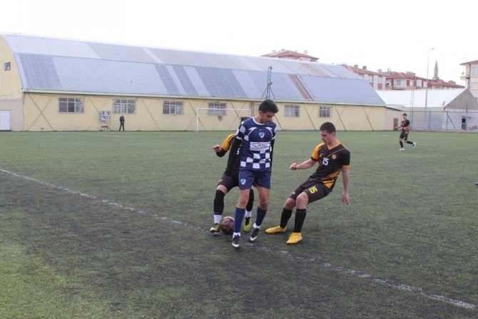 Kocasinan Şimşekspor, rakibi Esen Makina Belsinspor'u 5-1 mağlup etti