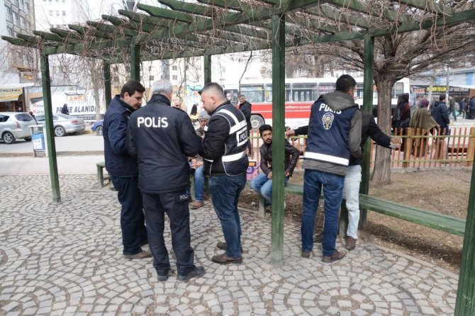Van’da ‘Türkiye Güven Huzur’ uygulaması gerçekleştirildi