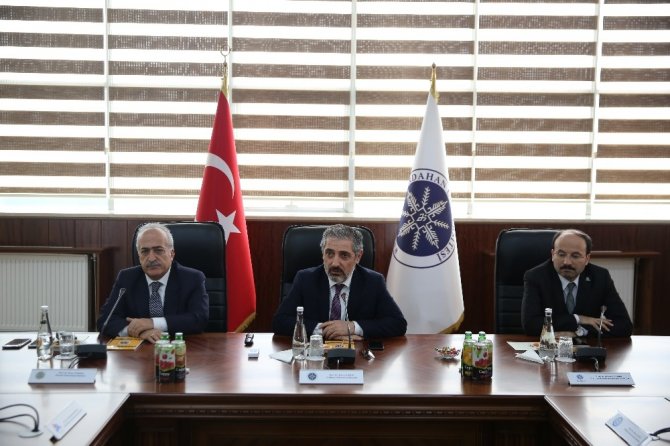 Rektörler, ‘Yeni Nesil Üniversite Kavramı ve Üniversitelerde Dijital Dönüşüm Projesi’ kapsamında toplandı