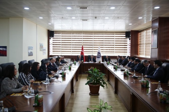 Rektörler, ‘Yeni Nesil Üniversite Kavramı ve Üniversitelerde Dijital Dönüşüm Projesi’ kapsamında toplandı