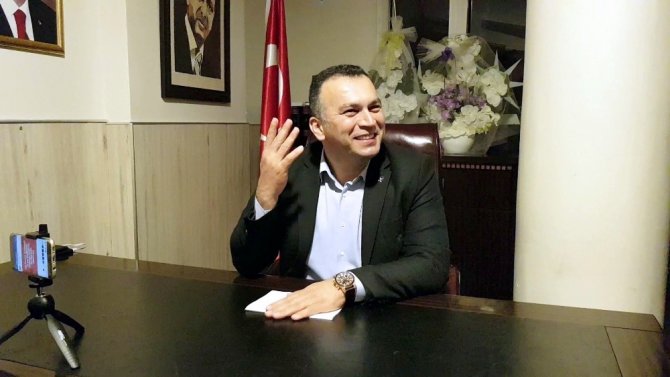 AK Parti Edremit İlçe Başkanı Hakan Duman istifa etti