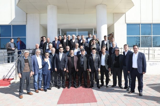 Diyarbakır Büyükşehir Belediye Başkanı Vekili Cumali Atilla: "Muhtarlarla istişareyi önemsiyoruz"