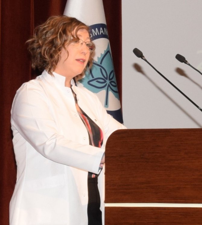 ESOGÜ’lü genç diş hekimi adayları beyaz önlükleri giydi