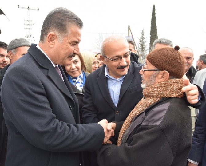 Elvan: "Kandil ile uzantısı olan partiyle iş birliği yapıp, Cumhur İttifakına karşı yola çıktılar"