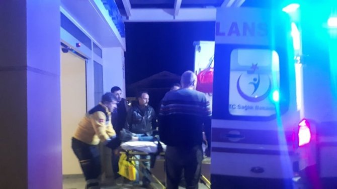 Kütahya'nın Emet ilçesinde trafik kazası: 3 yaralı