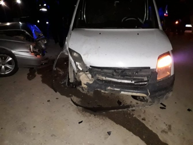 Kütahya'nın Emet ilçesinde trafik kazası: 3 yaralı