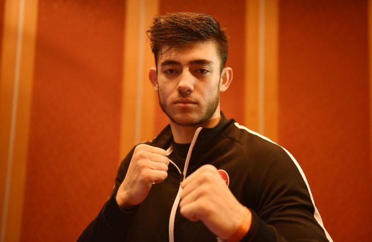 Uslanması için gönderildiği tekvandoda dünya şampiyonluğu hedefliyor