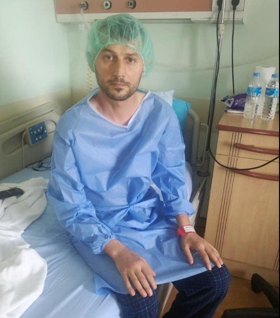 Abdulkadir Parmak’ın lenf kanseri ile savaşan kuzeni Ahmet Bozali hasta yatağında dua istiyor