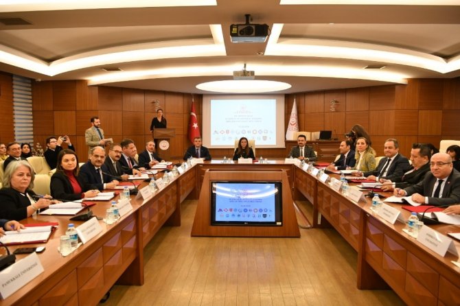 Aile, Çalışma ve Sosyal Hizmetler Bakanlığı ile AİÇÜ Arasında İş Sağlığı ve Güvenliği protokolü imzalandı