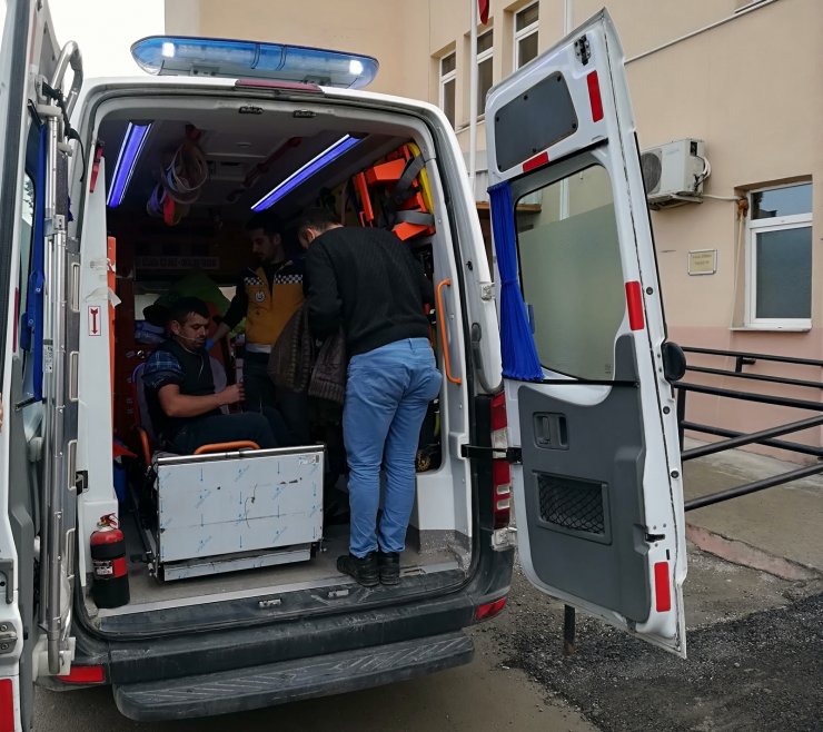 BURSA'nın Büyükorhan ilçesinde Sobadan sızan gazdan zehirlenen çift hastanelik oldu