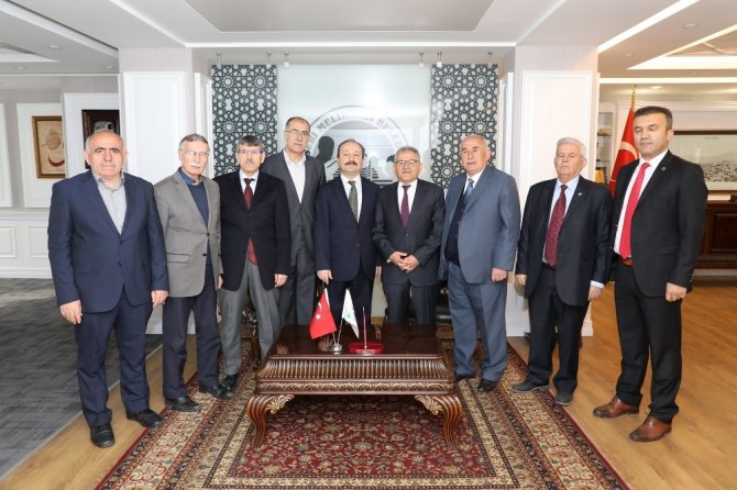 Kayseri Develililer Dayanışma Derneği’nden Başkan Memduh Büyükkılıç’a Ziyaret