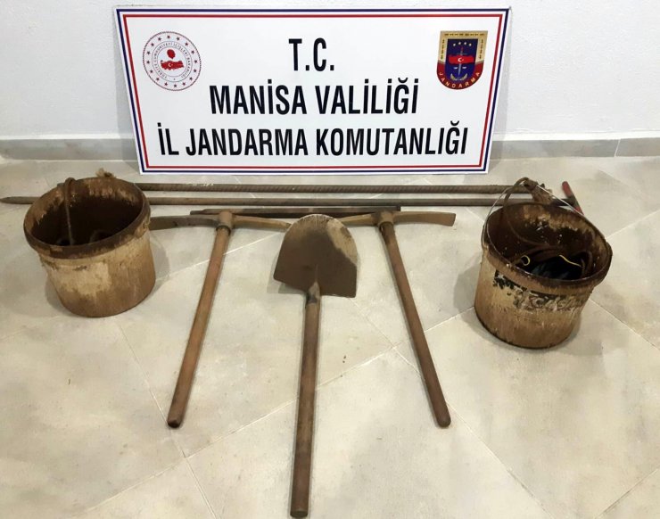 MANİSA'nın Salihli ilçesindeki Sit alanında kaçak kazıya 4 gözaltı