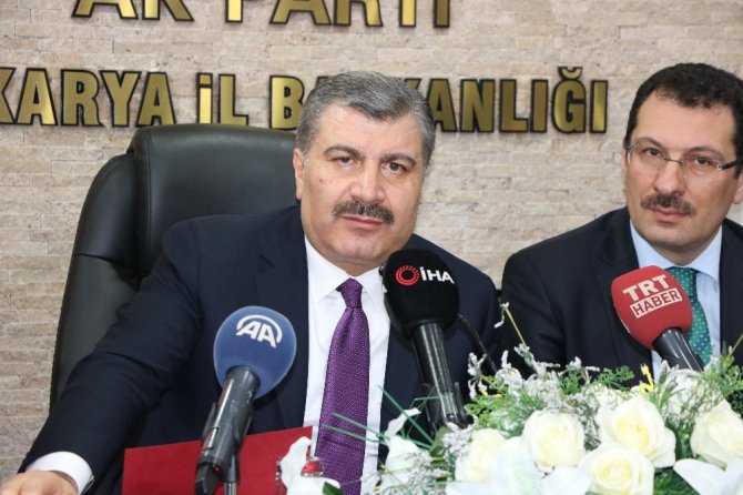 Bakan Koca: ""31 Mart'a odaklanmamız gerektiğini düşünelim"