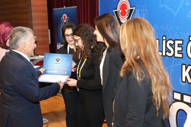 Başkan Memduh Büyükkılıç: “TÜBİTAK, bilimsel araştırma ve proje yarışmaları ülkemizin ufkunu açıyor”