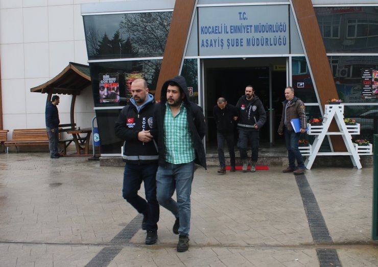 Çaldıkları akaryakıtı piyasaya düşük fiyattan verdikleri iddiasıyla gözaltına alınan 5 kişi tutuklandı.