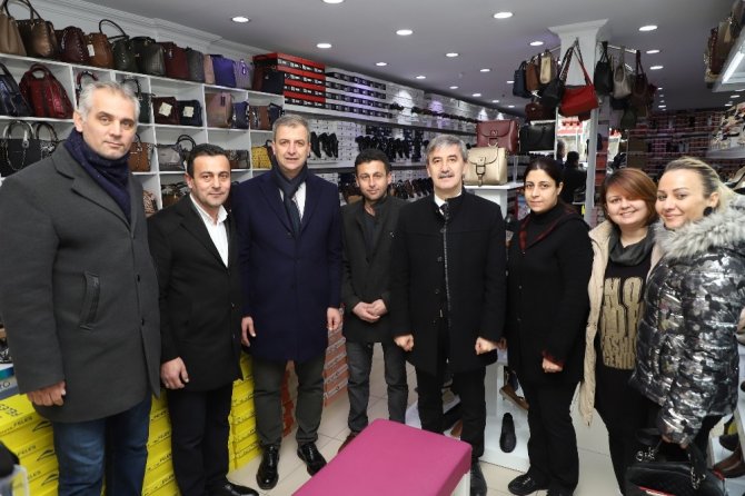 Cumhur İttifakı adayı Şirin: "İlk günkü aşkla, sevdamız Turgutlu diyerek çalışmalarımız sürüyor"